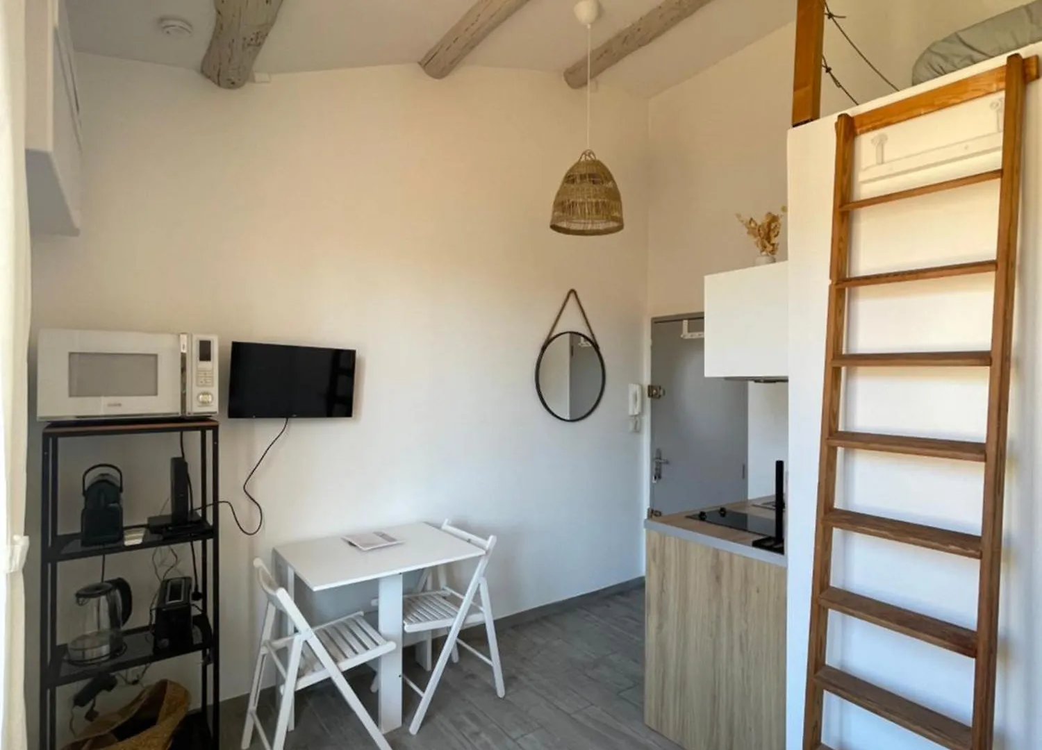 Beau Studio Au Coeur D'Aix Et Du Cours Mirabeau Aix-en-Provence 0*,  France